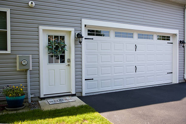 24/7 Emergency Garage Door Panel Replacement experts in McAlmont, AR